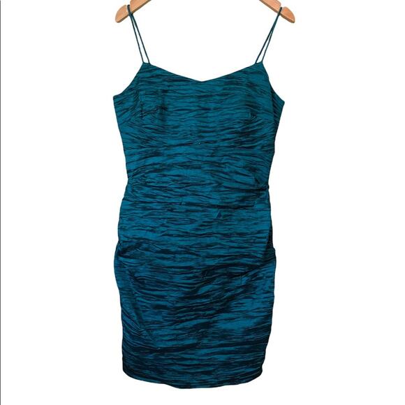 NWT Alex Evening Fitted Satin Ruched Crinkle Mini Dress size 12 - Picture 1 of 12